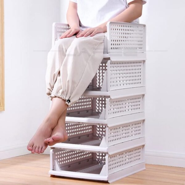 Foldable Design: Our organizer comes with a foldable feature, allowing you to save space when not in use. Simply fold it away when you don't need it, and unfold it effortlessly when you're ready to organize your wardrobe. Sliding Drawers: The innovative sliding drawers make accessing your belongings a breeze. No more rummaging through stacks – just slide the drawer open to quickly find what you need. This feature is especially handy for those busy mornings when you're in a rush.